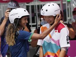 Kadınlar sokak disiplin yarışında altın madalyayı ev sahibi japonya 'nın sporcusu momiji nishiya elde etti. Jzwrfmn67bqxym