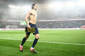 Twitter oficial de edinson cavani. Video Watch All 200 Of Edinson Cavani S Goals For Psg Psg Talk