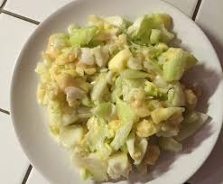 Fruchtiger Fenchel Sellerie Salat Rezept Sellerie Salat Lebensmittel Essen Salate Gemuse