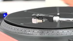 Step it up with the crosley c100 turntable & immerse yourself in the full vinyl experience. Crosley Advance Turntable Review Youtube