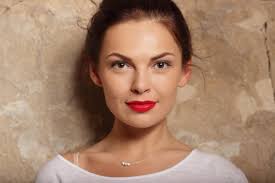 Смотрю сейчас сериал платье из маргариток и главную героиню играет зоряна марченко. Aktrisa Zoryana Marchenko Biografiya Uspehi Na Semochnoj Ploshadke I V Lichnoj Zhizni Byvshij Muzh Aleksej