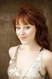 Ruth Connell - Actresses - Bellazon