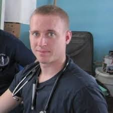 Lee Winkler's Instagram, Twitter & Facebook