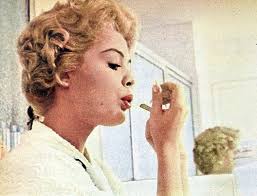 Sandra Dee's Vintage 1960s Makeup Tips