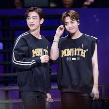 eng sub got7 jackson and jinyoung is flower intern at dingo. 9 Potret Bromance Ala Jackson Dan Jinyoung Line 94 Di Got7