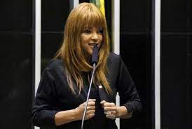 May 31, 2021 · flordelis que aparentou se surpreender com as revelações da filha, braço direito na casa, passou a apoiar simone após ela revelar ter cometido o crime devido às investidas sexuais da vítima. Tb Qyhsr4klwrm