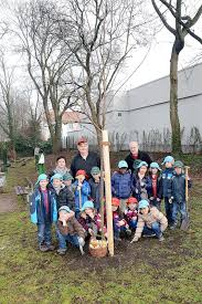 Die arbeit in dortmund und lünen ist teil eines bundesweiten netzwerkes, das in ganz deutschland tätig ist. Burgerumweltpreis Furs Projekt Grune Wege Durch Korne Dortmund Ost