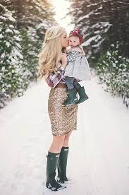 Here are some great ideas for coordinating family photo outfits. 59 Cute Christmas Outfit Ideas Stayglam Family Photo Outfits Winter Family Photo Outfits Cute Christmas Outfits