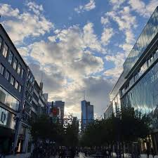 L'école des métiers de fribourg (emf) est une école professionnelle située à fribourg, en suisse. Frankfurt Am Main Allemagne Previsions Meteo A 14 Jours Radar Photos Weawow