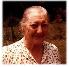 Hna. Hattie Wright Pida Lo Que Quiera. 88 La tercera vez que sucedió fue  con Hattie Wright. ¿Está Hattie aquí esta noche? Esa es… de Edith. ¿Cuántos  conocen a Hattie Wright? El