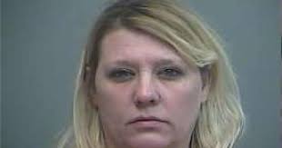 Felony dismissed against mother in grade-school fight