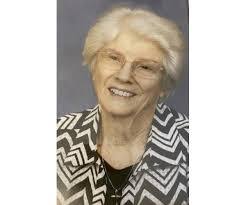 Lynn Maner's Instagram, Twitter & Facebook