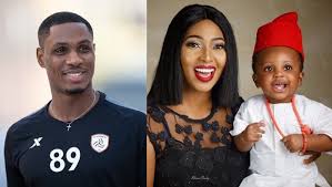 She won the best actress in a drama award at the 2016 africa magic viewers choice awards for her role in the 2015 romantic drama film falling. Footballer Odion Ighalo Allegedly Cheating On His Wife With Lilian Esoro Dnb Stories Africa