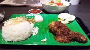 Selain itu, lama masaknya juga bisa disesuaikan dengan hasil akhir rendang yang diinginkan: Malaysian Cuisine Nasi Lemak Ayam Rendang Picture Of Chef Talk Restaurant Labuan Island Tripadvisor
