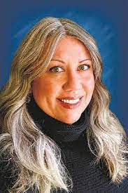 Kerry Renfro's Instagram, Twitter & Facebook