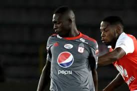 Rodríguez es un jugador bastante fuerte y muy hábil, medianamente rápido, es bastante eficiente en la posición del balón. Al Campeon Lo Desvalijan Gustavo Carvajal Dejo America De Cali Y Jugara En Atletico Levante