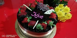Carrot, choc cheese, durian, cofee walnut, vanilla cheese, muffin, loaf cake etc contact saya di fb mbc ent. Jujue Cake