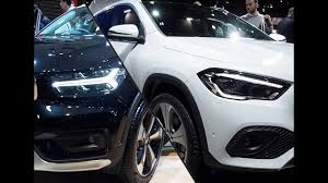 Mercedes Benz Gla Vs Volvo Xc40 Youtube