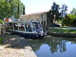 Location de bateaux et péniches canal du midi : Bateau Promenade Le Saint Roch