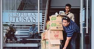 Formerly owned by the utusan group, the newspaper is currently owned by media mulia. Article Malay Daily Utusan Malaysia Closes Shop After 80 Years Of Operations Will It Make A Return