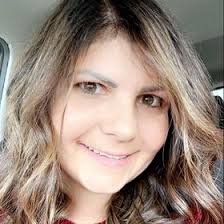 Ellen Kyles's Instagram, Twitter & Facebook