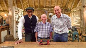 Bbc and itv start early in the morning. Shane Watson Reviews Last Night S Tv If You Re Missing Family This Show S Like Hugging Granny Readsector Female
