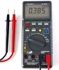 Pengertian multimeter / multitester atau avo meter adalah alat ukur yang berfungsi untuk mengukur besaran listrik baik arus listrik, tegangan listrik, dan nilai tahanan (resistansi). Cara Membaca Alat Ukur Listrik Multimeter Avometer Jagad Id
