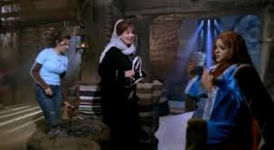صورة 98 من فيلم يا أنا يا خالتي محمد هنيدي فادية عبد الغني دنيا سمير غانم الدهليز قاعدة بيانات السينما المصرية والفنانين