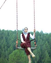 Tik tok viral anak sekolah sd si cewe cantik (juyyputrii) romantis bikin baper 2020. Viral Berseragam Smp Polwan Adelia Kini Cantik Berhijab Hijab Dream Co Id