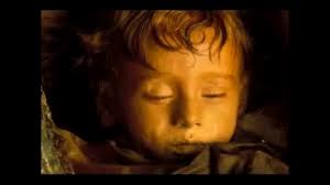 Rosalia was born on december 13, 1918 and died on december 6, 1920 of pneumonia. The Most Beautifull Mummy Rosalia Lombardo Mumia Papusa Rosalia Lombardo Youtube
