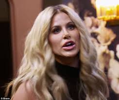 Kim Zolciak trades insults with Kenya Moore