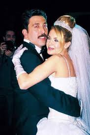 Maybe you would like to learn more about one of these? Emine Un Ve Emre Kinay In Kizlari Buyudu Tipki Annesi