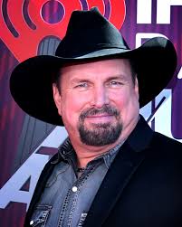 They finalized their divorce in 2001 after 15 years of marriage they divorced. Garth Brooks Wikipedia