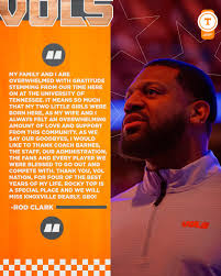 Jenell Clark (@1jenellc)