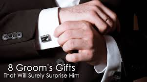 Finding a gift for your best man and groomsmen is important, after all they are there to support you on your biggest day. Wedding Gift Ideas 8 Groom S Gifts That Will Surely Surprise Him Dot Com Women
