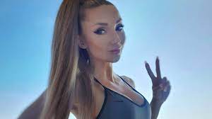 The petite tops, dresses and jackets have narrower shoulders, shorter torsos and sleeves, ensuring a perfect proportionate petite fit. Cleo Lost A Lot Of Weight She Revealed How She Had Achieved Her Dream Figure It S All Thanks To A Special Diet
