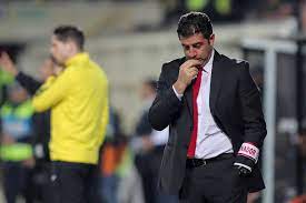 Check out his coach profile and ranking history. Apos Derrota E Queda Na Tabela Rui Vitoria Nao E Mais O Tecnico Do Benfica Futebol Portugues Ge