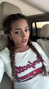 Hailey Babb's Instagram, Twitter & Facebook