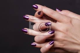 Obrázky z vašich nejnovějších děl & # 8230; Zenske Nohy S Cervenymi Nehty Plakaty Na Zed Plakaty Privies Marnost Pece Myloview Cz