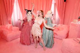 Asmr unintentional calming embroidery with soft voice||home garden and fashion||asmr bead embroideryasmr autonomous sensory meridian response is an experienc. Cat Ladies And French Maids Filled Roger Vivier S Paris Fashion Week Fete Vogue