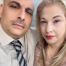 Is anyone able to help get the cheapest bulk packs with these cups as well  as chunky glitter