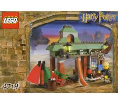 It is generally considered to be based on the shop's appearance in harry potter and the chamber of secrets. Lego Quality Quidditch Supplies 4719 Brick Owl Lego Marktplatz