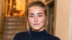 Geraldine kemper is televisiemaker, wereldreiziger en presentatrice voor bnn, van onder andere try before you die, spuiten en slikken, misbruikt, trippers en je zal het maar zijn. Presentatrice Geraldine Kemper Verruilt Bnnvara Voor Rtl Nos