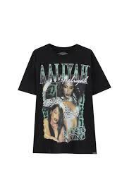 Dry low imported listed in men's sizes Black Aaliyah T Shirt Pull Bear