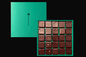 Assortiment 50 Pieces Asso 58 00 Chocolate Design Chocolate Shop Bakery Shop
