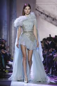 فساتين سهرة لا تخلو من الأناقة يقدمها إيلي صعب لربيع صيف 2018 Elie Saab Couture Couture Gowns Couture Fashion