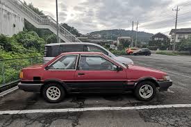 The toyota corolla levin (japanese:トヨタ・カローラレビン, toyota karōra rebin) and the sprinter trueno (japanese:トヨタ・スプリンタートレノ, toyota supurintā toreno) are small, almost identical, lightweight, compact sports coupés which were produced by toyota from 1972 to 2000. Cc Capsule 1984 Toyota Corolla Levin Ae85 You Re Tired You Re Poor You Re A Huddled Mess Curbside Classic