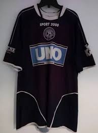 Resumen de todas las compras y ventas del equipo ind. Independiente Rivadavia Home Camiseta De Futbol 2005 2006