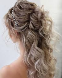 17 Enchanted Rustic Wedding Hairstyles Half Up Wedding Hair Hair Styles Wedding Hair Inspiration