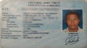 Sedang membuat persembahan alat muzik pada hari anugerah kecemerlangan sekolah. Cerita Pemuda Bernama Anjir Faghnawy Achmada Yang Kini Viral Akui Bangga Dan Tak Berniat Ganti Nama Tribunnews Com Mobile